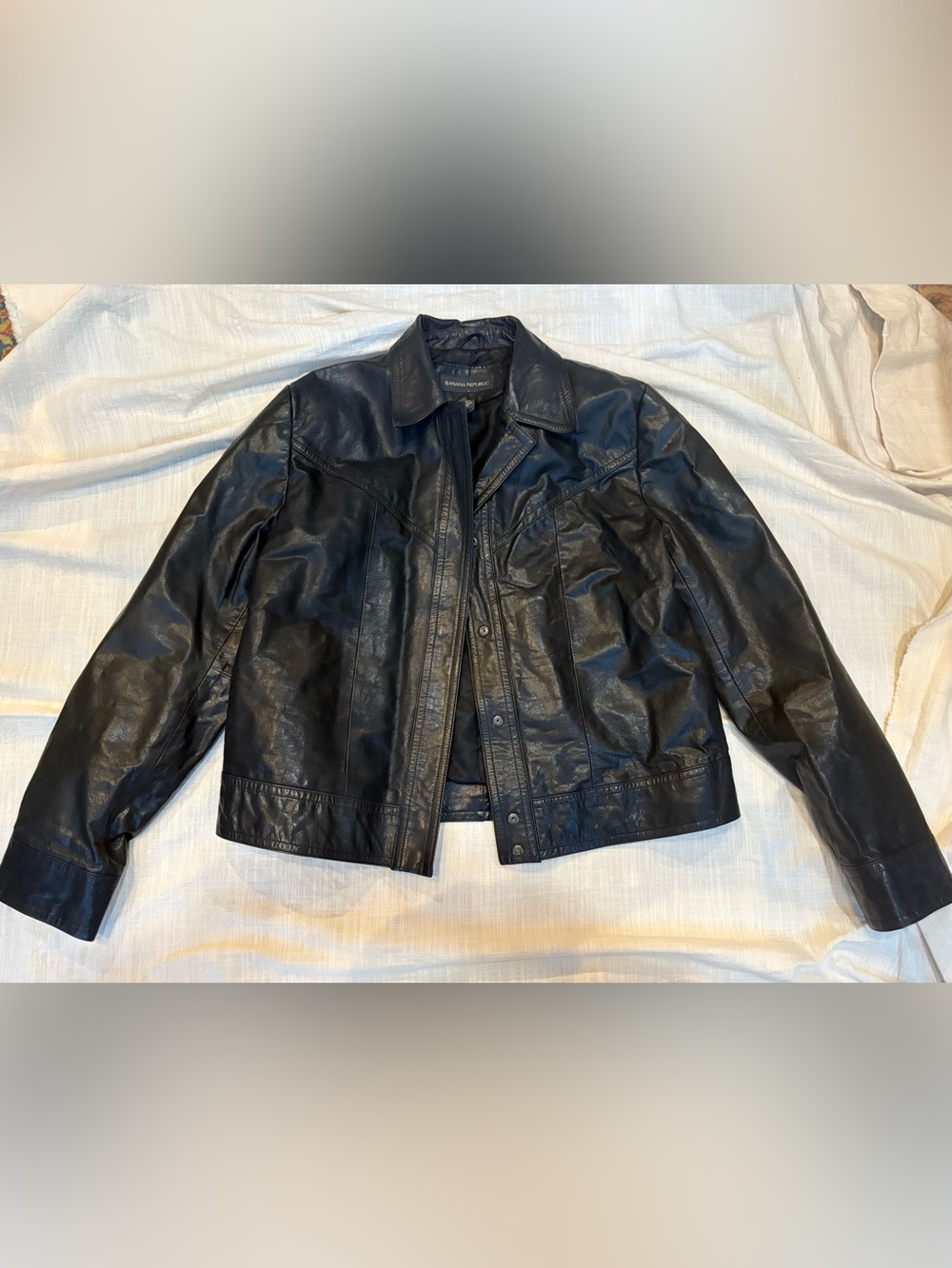 Banana Republic 100% real leather jacket. Size large